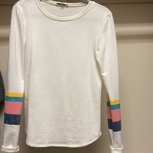 White long sleeve t shirt